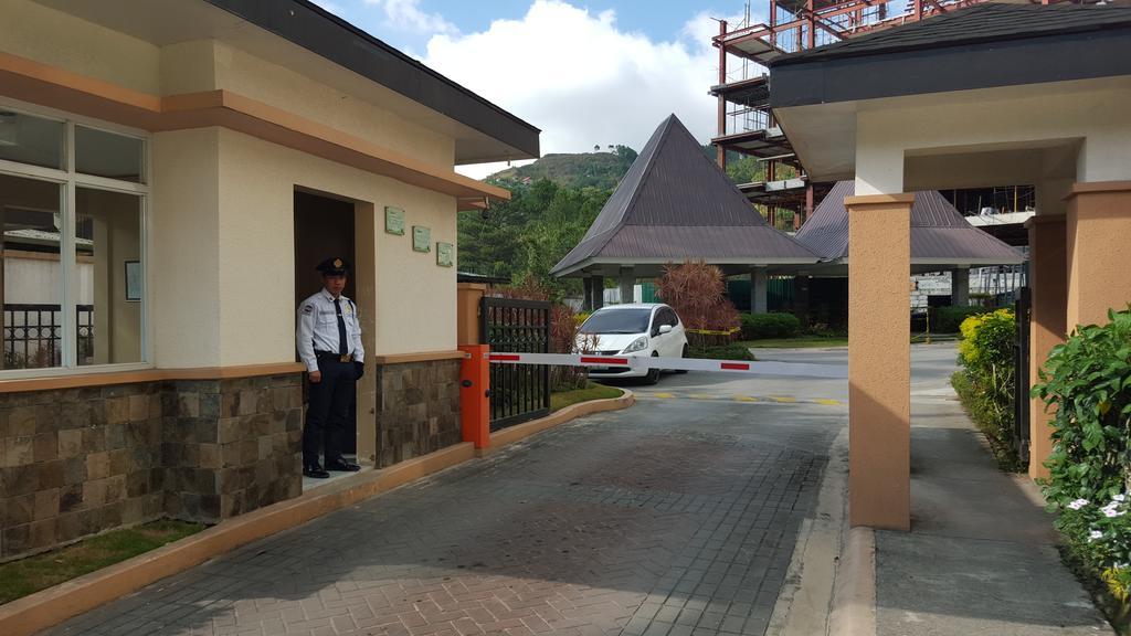 Appartamento The Courtyards Goshen Baguio City Esterno foto